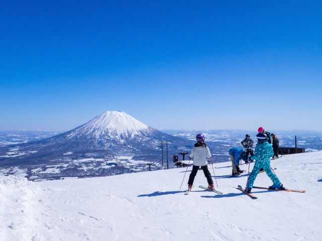 新幹線JRで楽しむ冬のスポーツ旅行